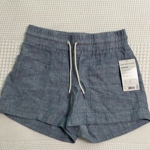 Athleta Cabo 4” linen shorts